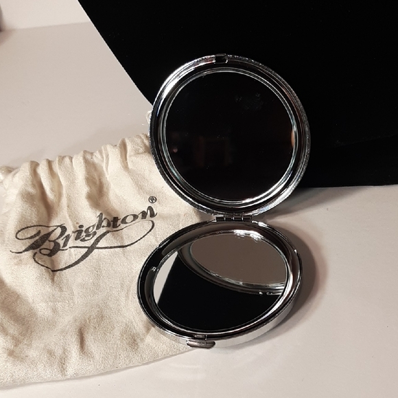 SALE! Brighton Vintage Silver/Multicolor Dragonfly Compact - Picture 8 of 15